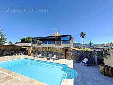 Appartement à BORMES-LES-MIMOSAS