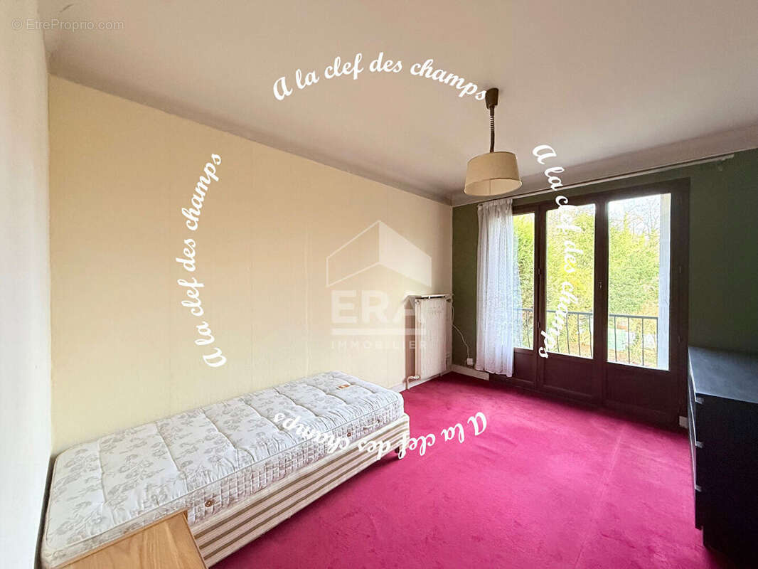 Maison à BURES-SUR-YVETTE