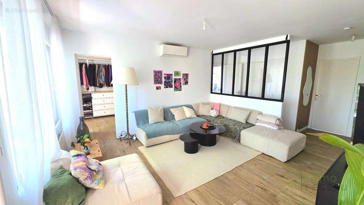 Appartement à MARSEILLE-11E