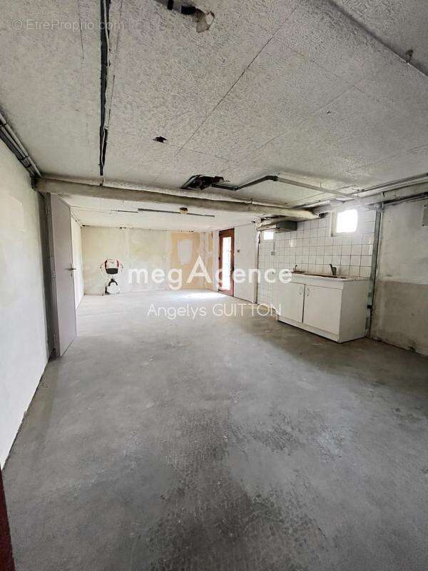 Pavillon de 85 m² sur sous-sol complet - Hyper centre Étival-lès-Le Mans - photo 7