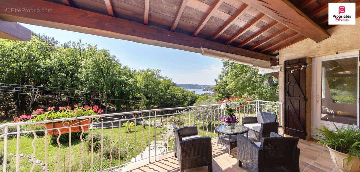 Maison à ESPARRON-DE-VERDON