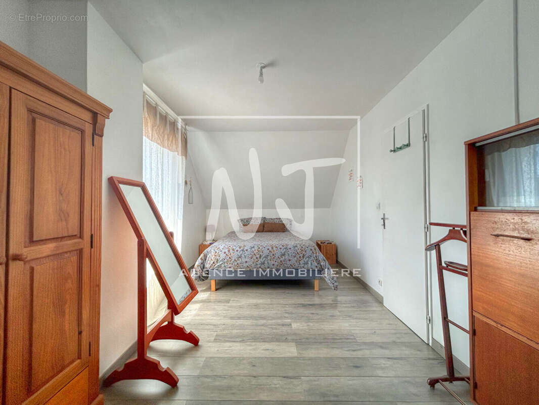 Maison à LES PONTS-DE-CE