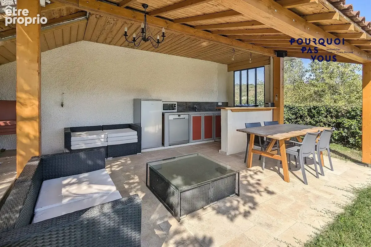 Maison 9 pièces 230 m² à vendre à Sainte-Foy-Les-Lyon (69110) - photo 4