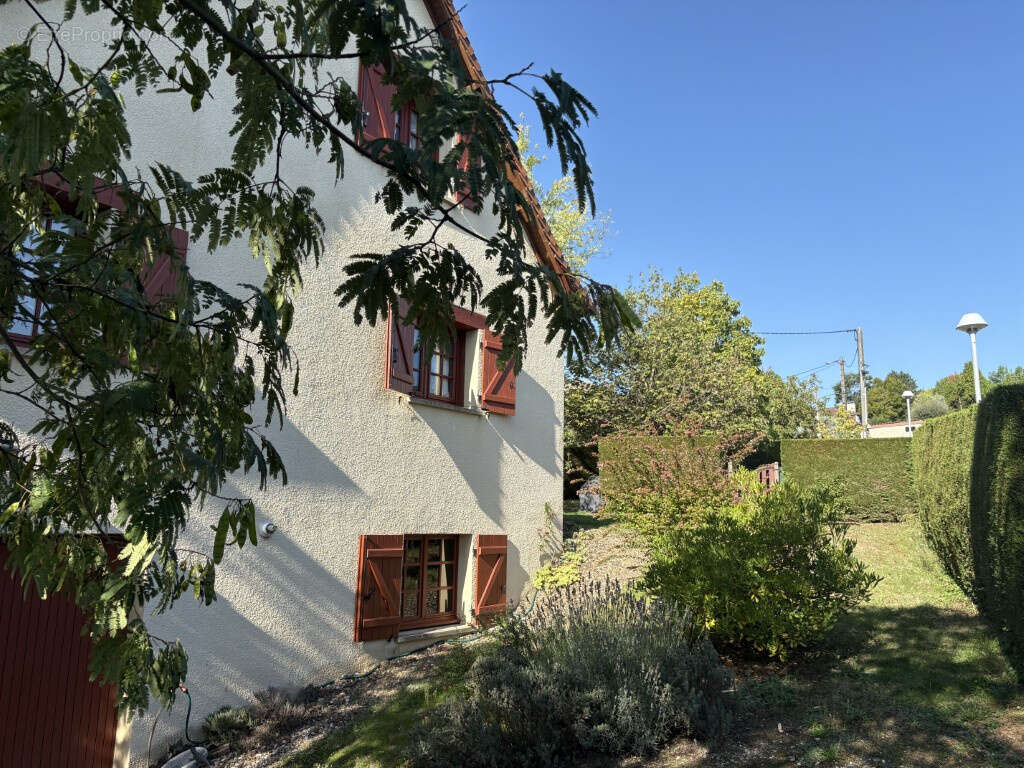 Maison à JUILLAC