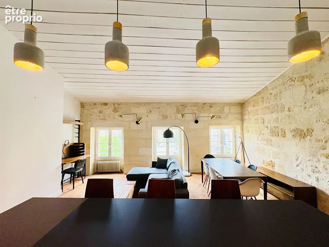 BORDEAUX Saint-Michel - Appartement T3 de caractère - Vue exceptionnelle sur la Flèche St Michel - photo 5