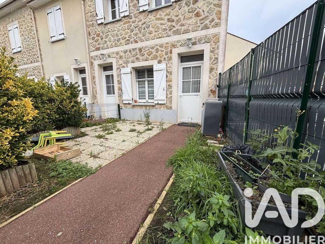 Photo 9 - Appartement à GRISY-SUISNES