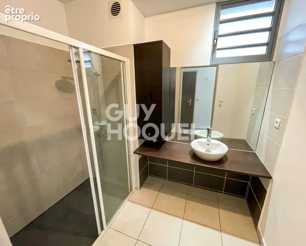 BEAUSEJOUR- T3 rez-de-jardin 65 m² + jardin privatif 70 m² vue mer, sans vis-à-vis + 2 parkings - photo 4