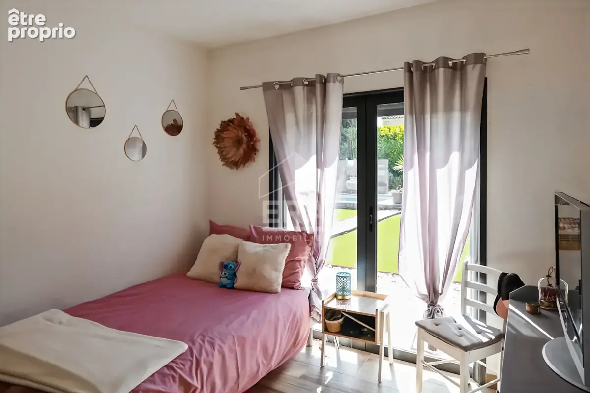 Maison 178m² à Calas - photo 15