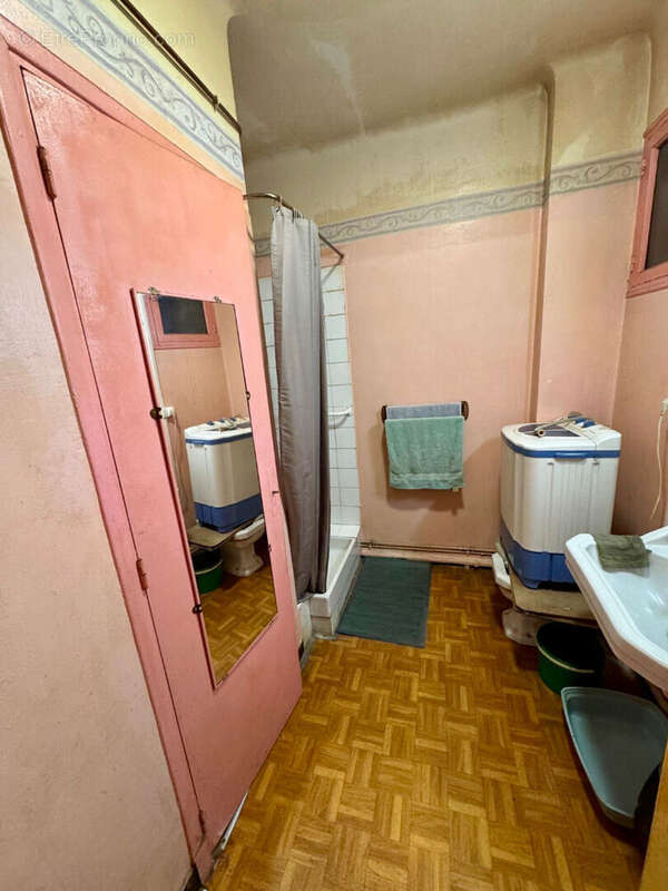 Appartement à MARSEILLE-1E