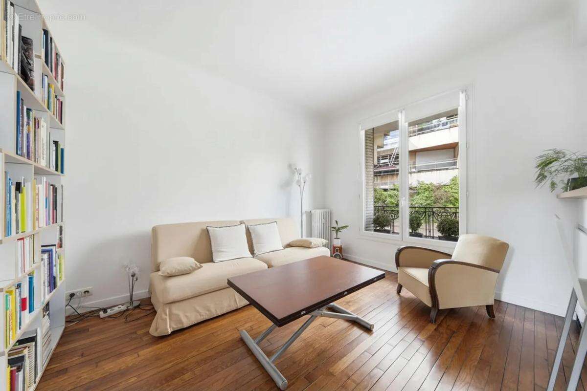 Appartement à PARIS-19E