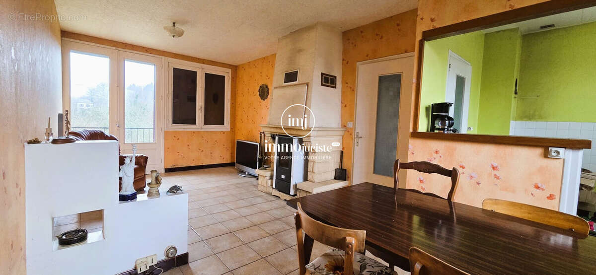 Maison 80 m² à Saint-Pierre-De-Frugie  - photo 4