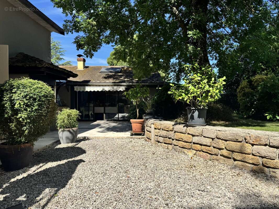 Maison à LONS-LE-SAUNIER