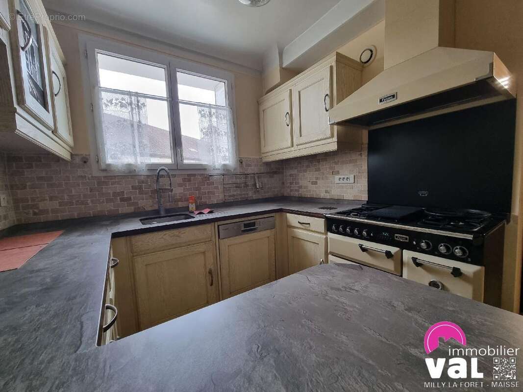 Maison à SAINT-FARGEAU-PONTHIERRY