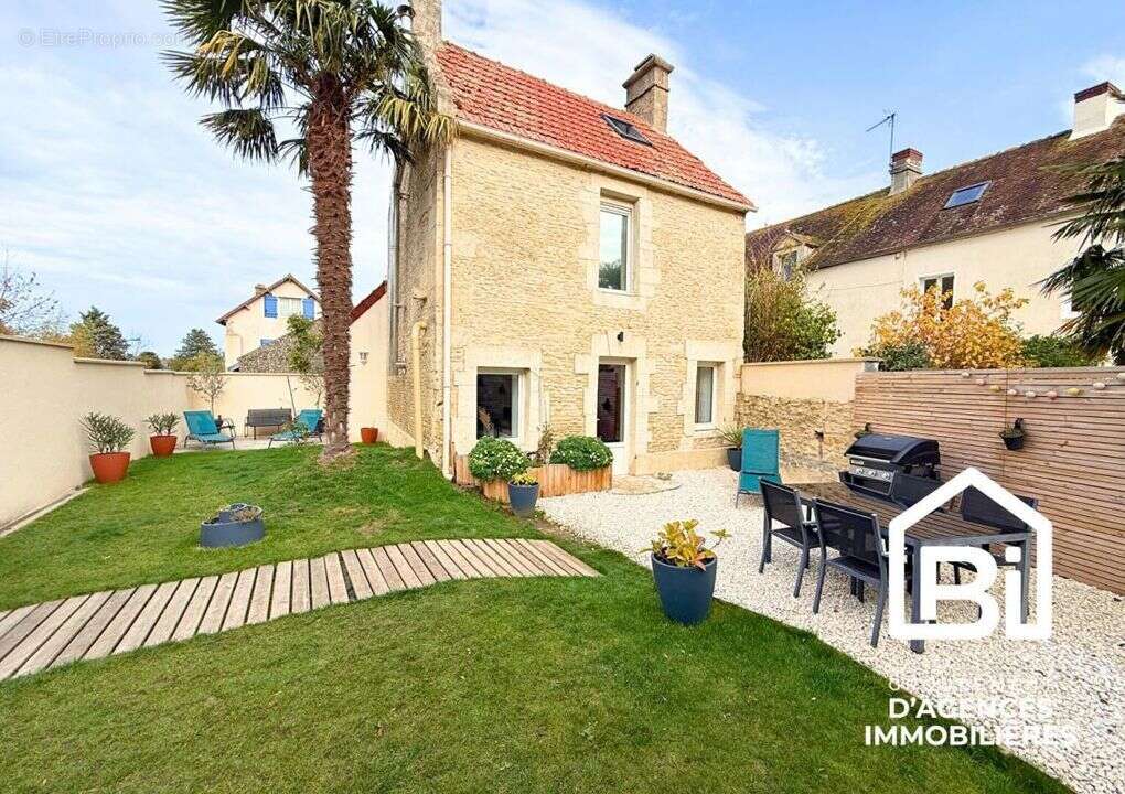 Maison à SAINT-AUBIN-D'ARQUENAY