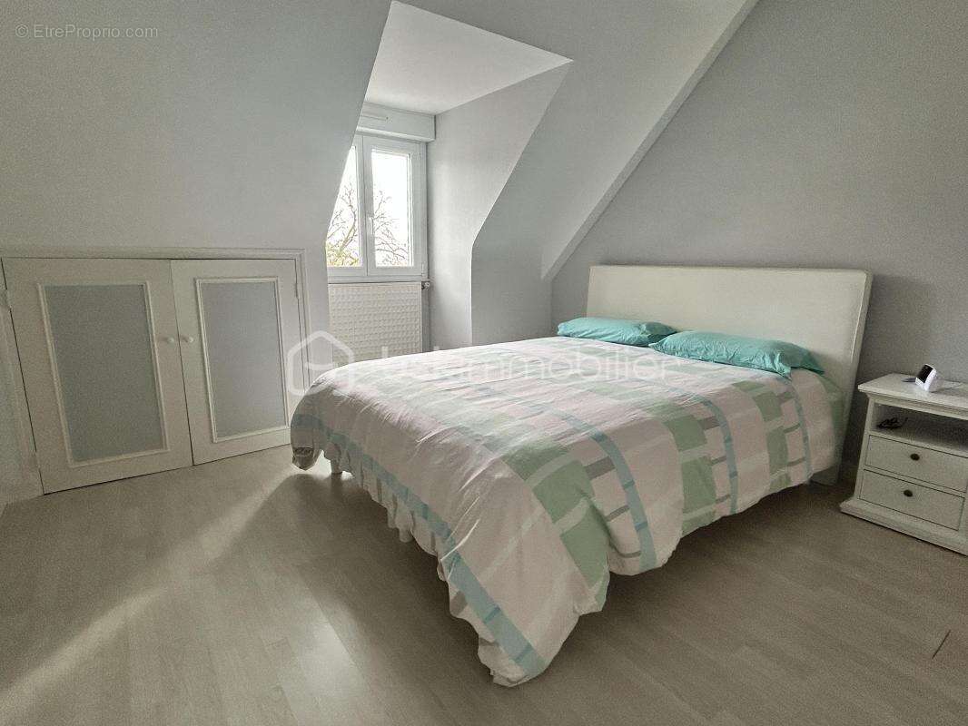 Maison à COLLINEE