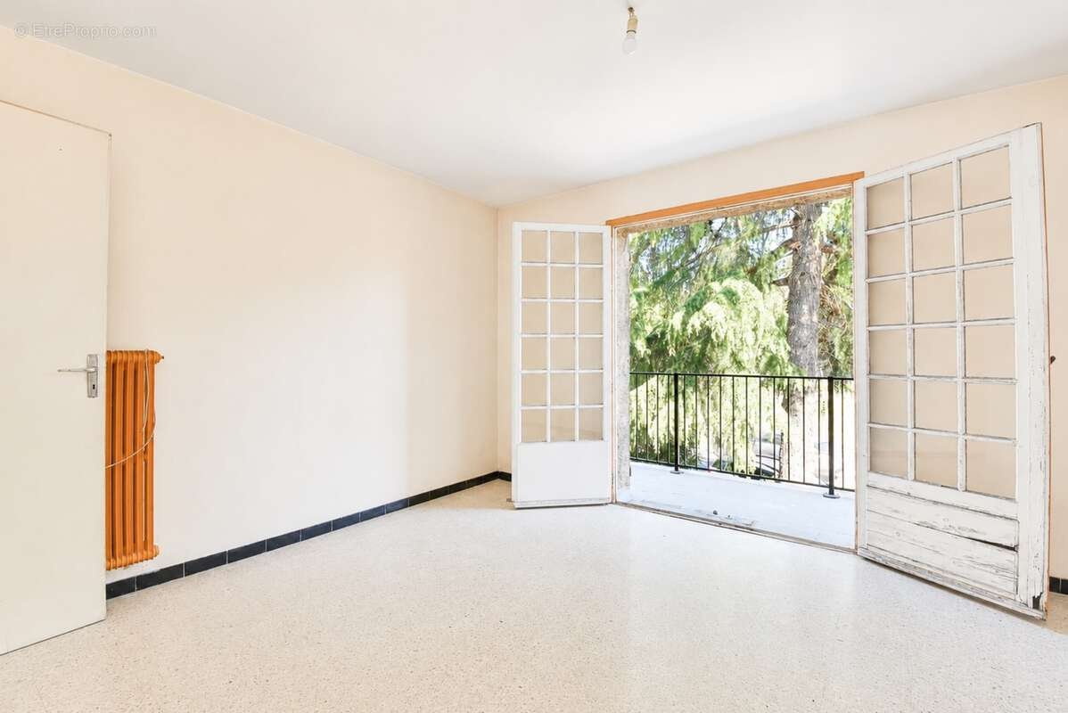 Maison à vendre 5 pièces JUVIGNAC (34), A rénover 4 chambres 96,66 m2-Terrain 175m2 - photo 9