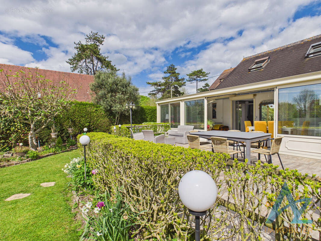 Maison à MERVILLE-FRANCEVILLE-PLAGE