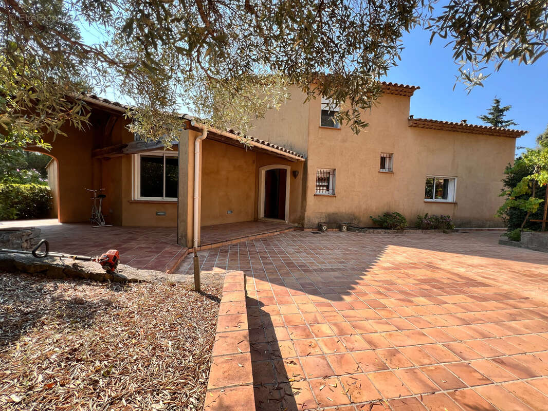 Maison à LA VALETTE-DU-VAR