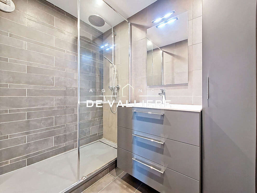 Appartement à NANTERRE