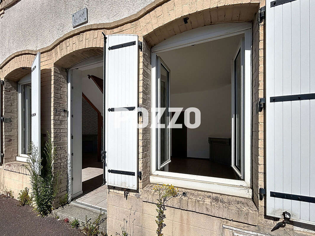 Maison à DONVILLE-LES-BAINS