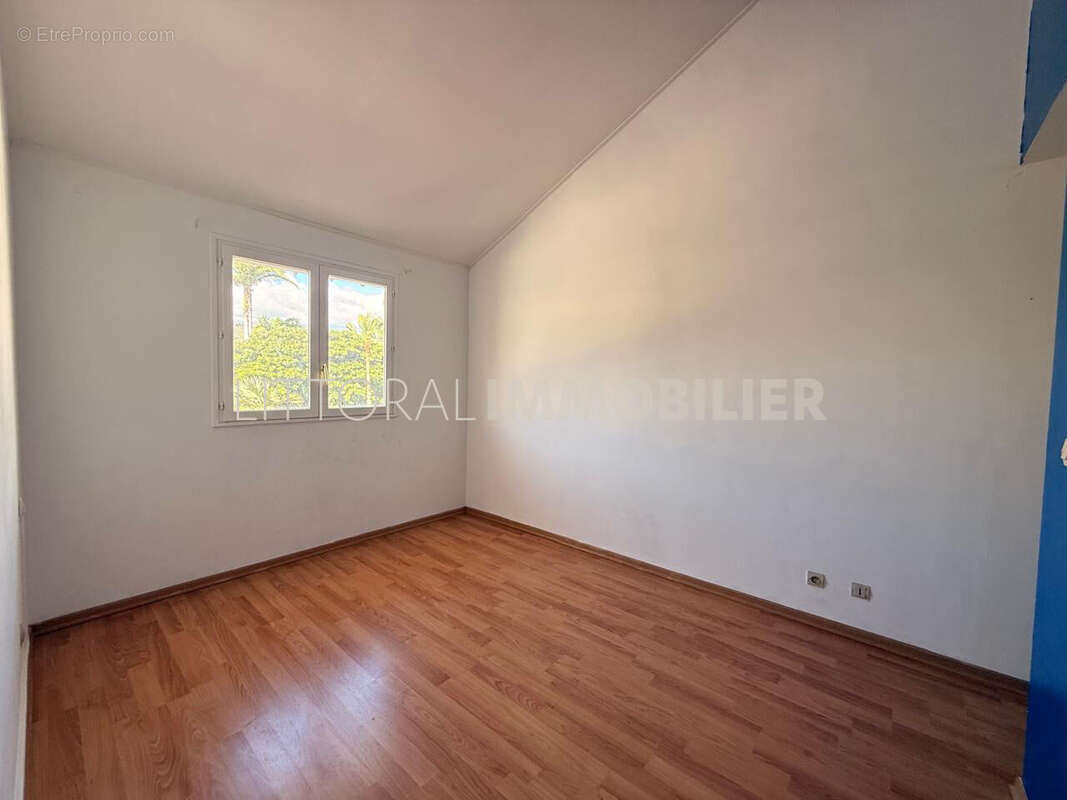 Appartement duplex - centre ville saint gilles les bains - photo 5
