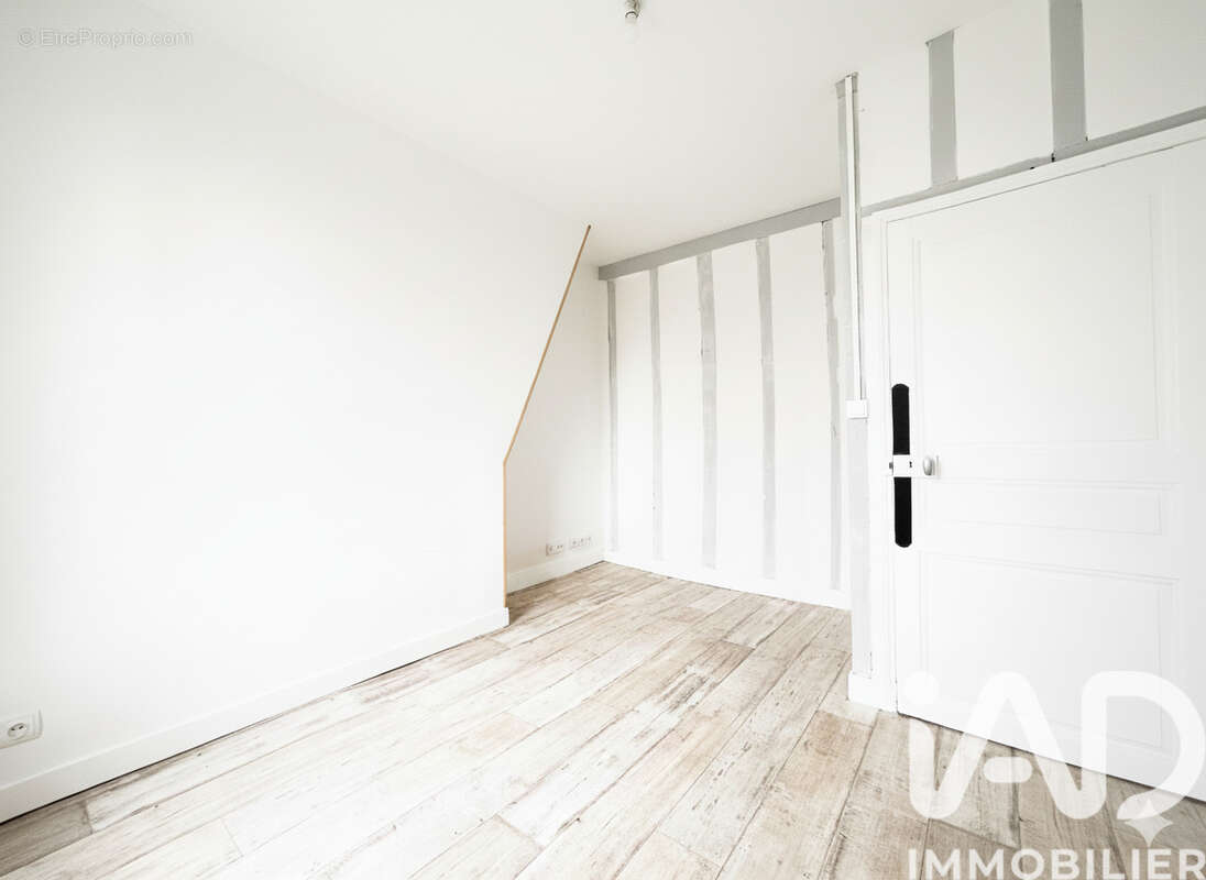 Photo 3 - Maison à NEUILLY-SAINT-FRONT