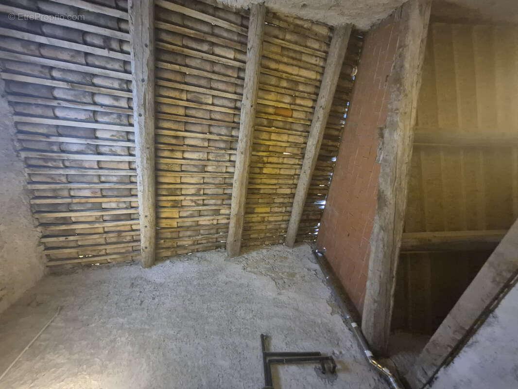 Maison de maître 290 m2 avec 7 chambres, remise et cour   Azille - photo 36