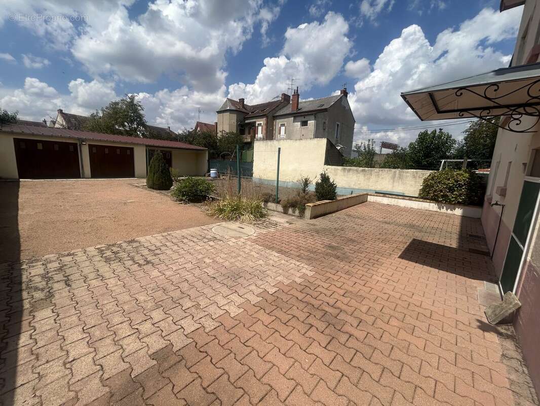 Maison 123 m² à Montlucon  - photo 2
