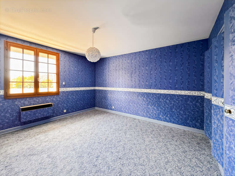 Maison à LA CLAYETTE