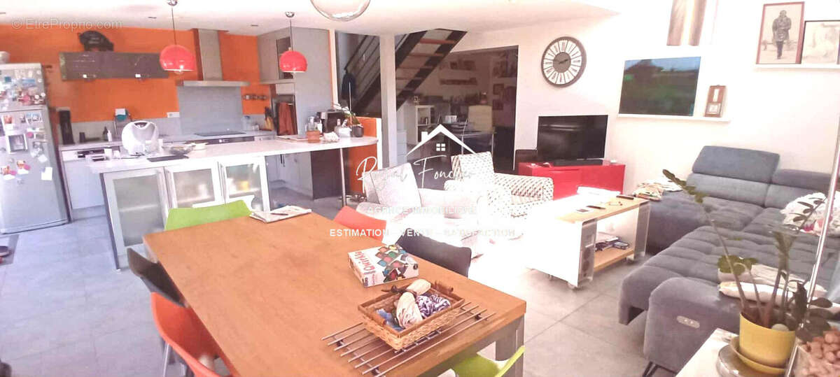 Bel espace de vie convivial - Maison à CHATELLERAULT