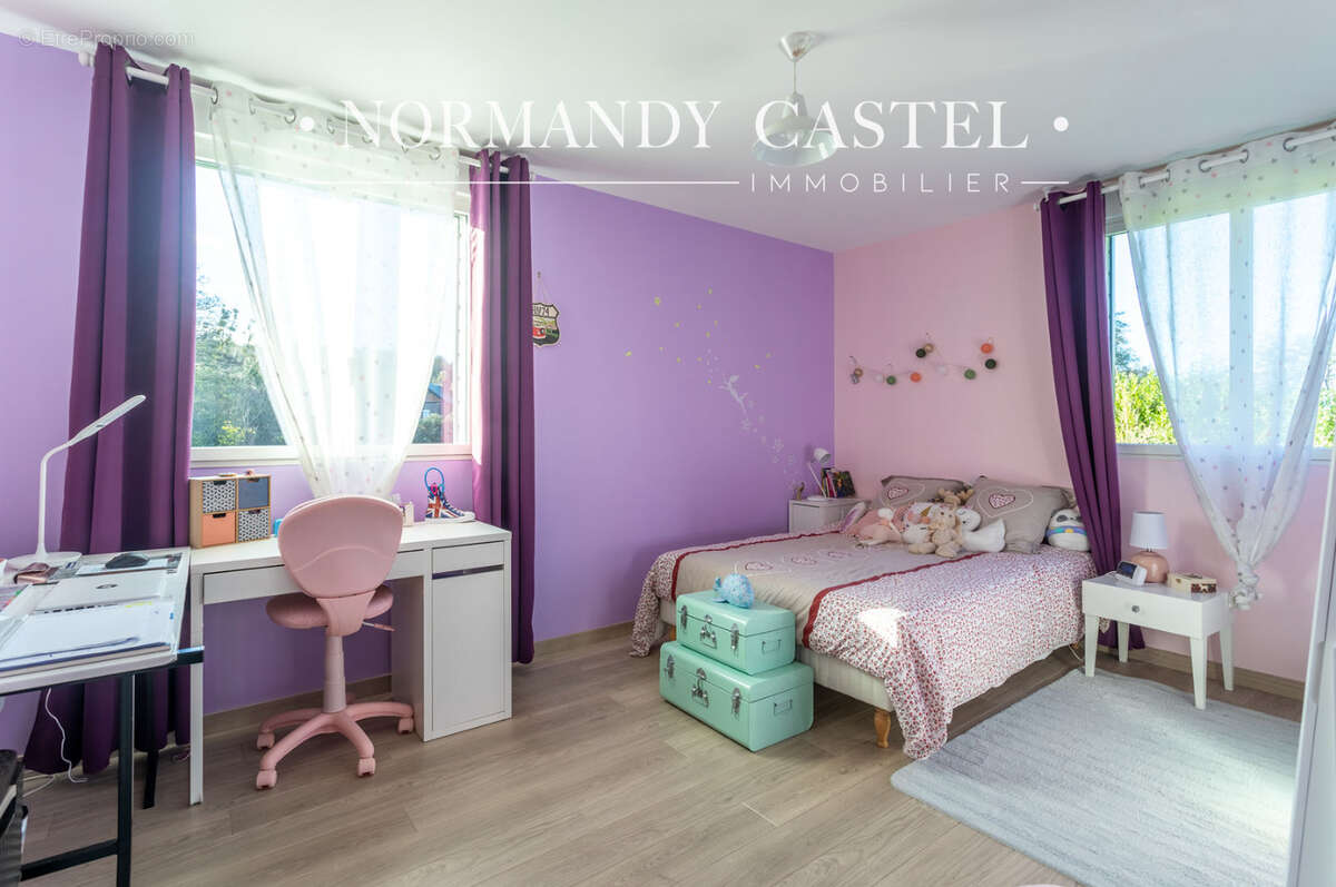 Maison à PENNEDEPIE