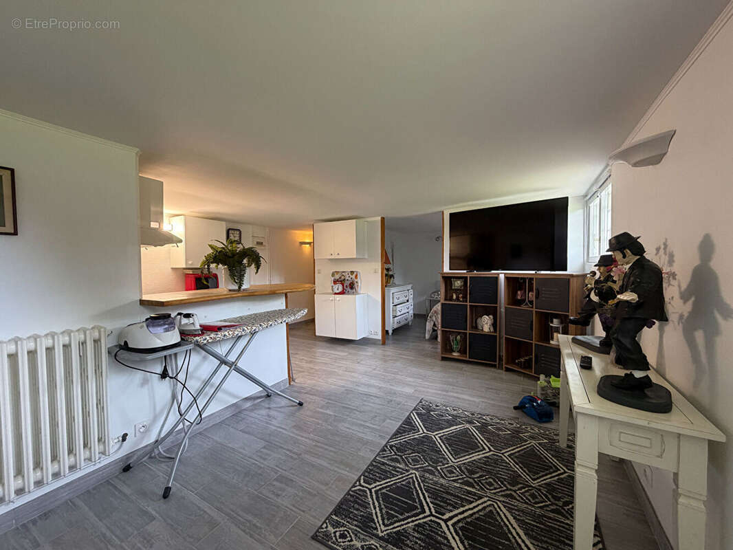 Maison à LES BREVIAIRES