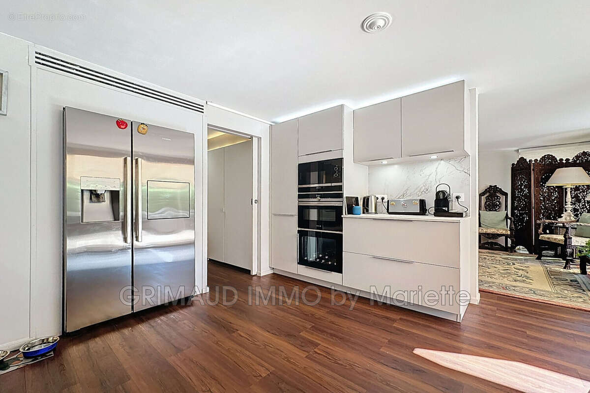 Appartement à COGOLIN