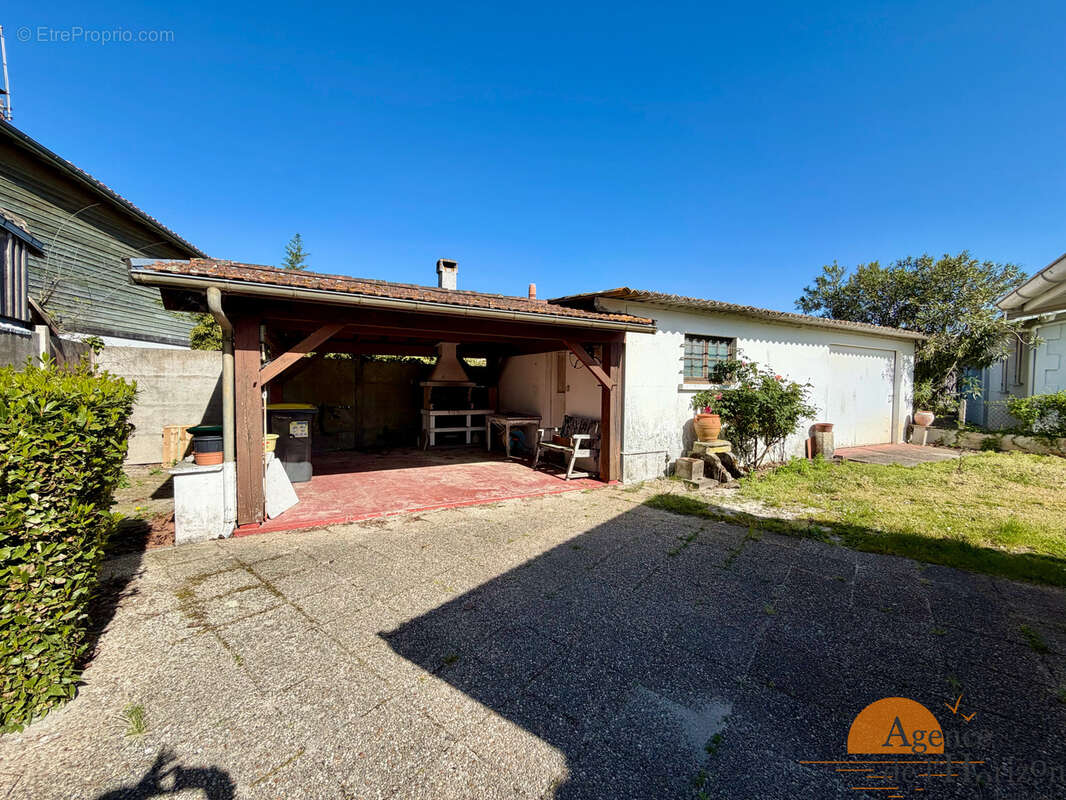 Maison à ARES