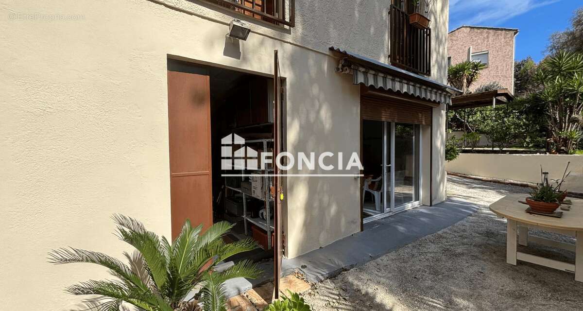 Appartement à HYERES