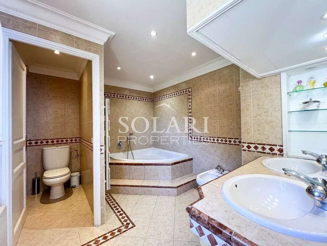 Maison à THEOULE-SUR-MER