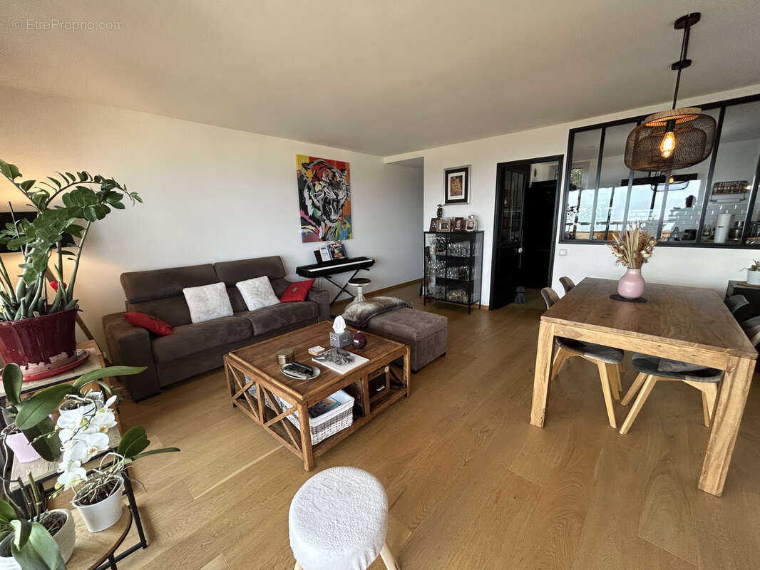 Appartement à ROQUEBRUNE-CAP-MARTIN