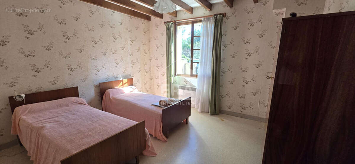 Maison à LA ROCHE-CHALAIS