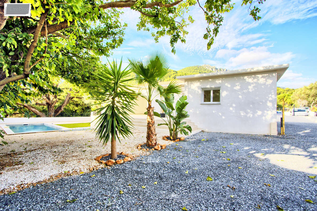 Maison à LA VALETTE-DU-VAR