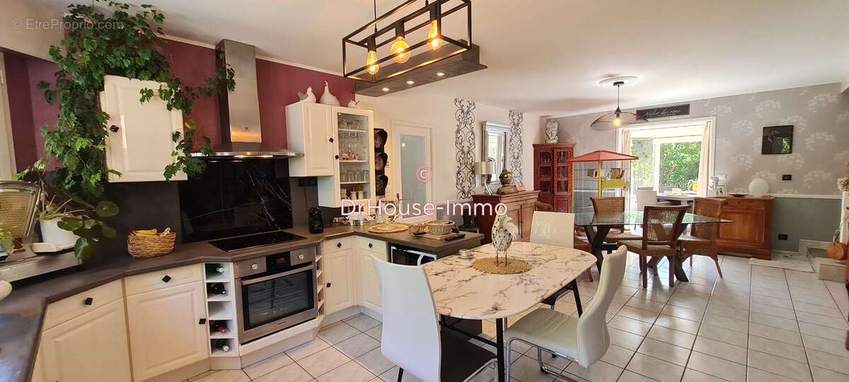 Maison 180 m² à Guecelard  - photo 16