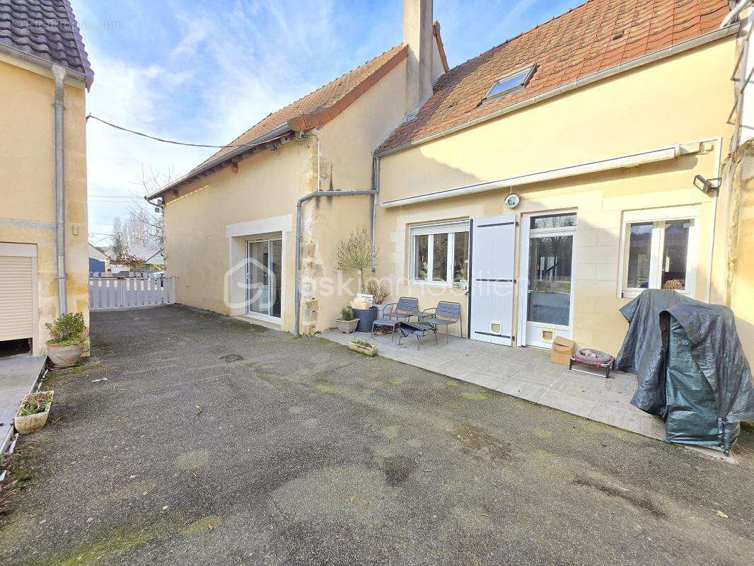Magnifique Maison de Village de 251m² avec dépendances et piscine à Marzy - photo 26