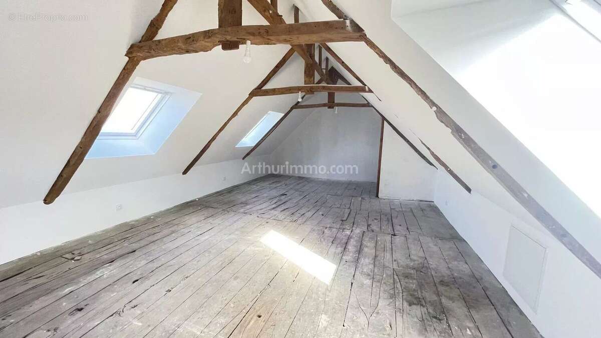 Maison à SAINT-CARREUC