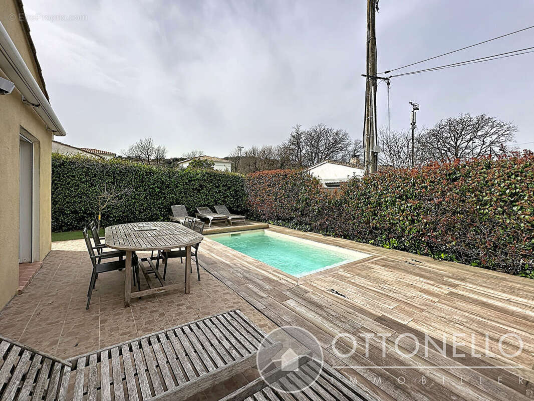 Maison à ROQUEBRUNE-SUR-ARGENS