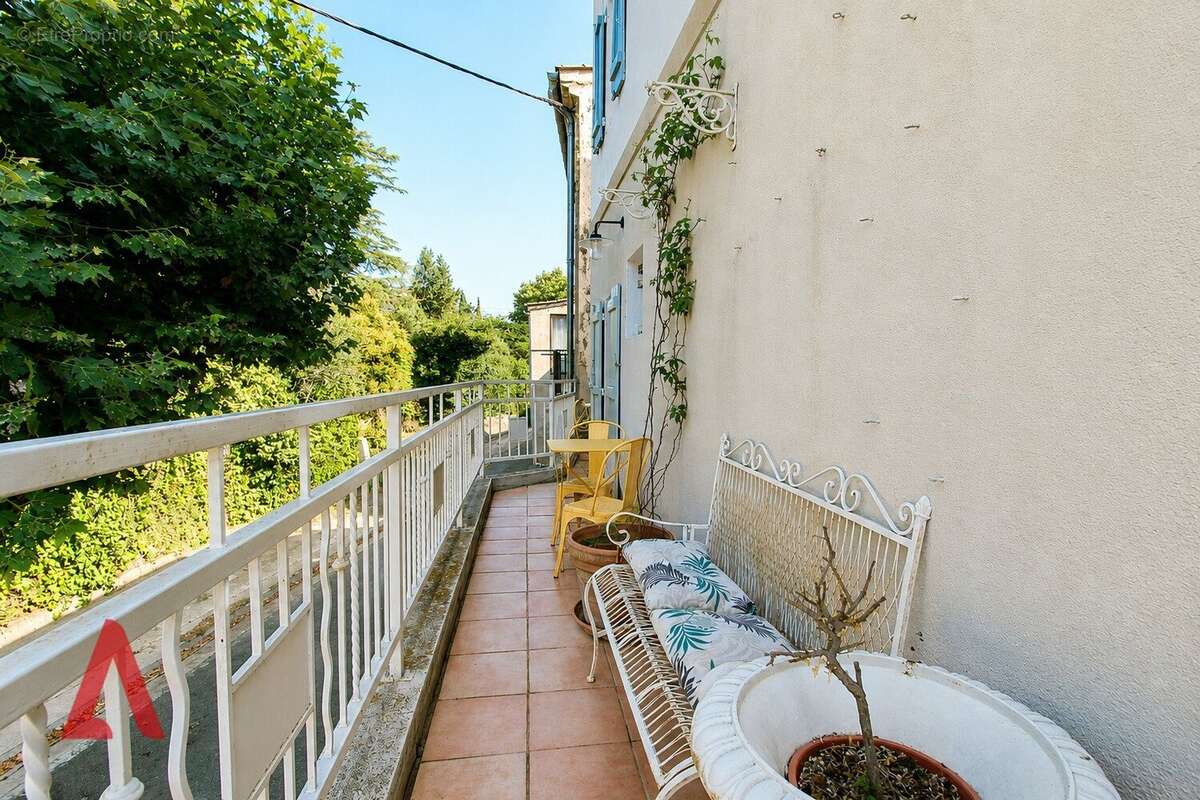 Charmante maison de village au cur de Laurens  3 chambres et terrasses - photo 12