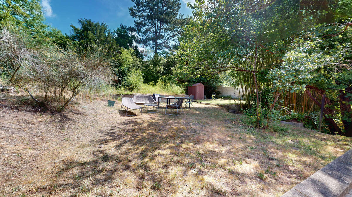 Sur les hauteurs de Cormeilles-en-Parisis   Maison familiale 5 pièces avec jardin de 755 m2 - photo 16