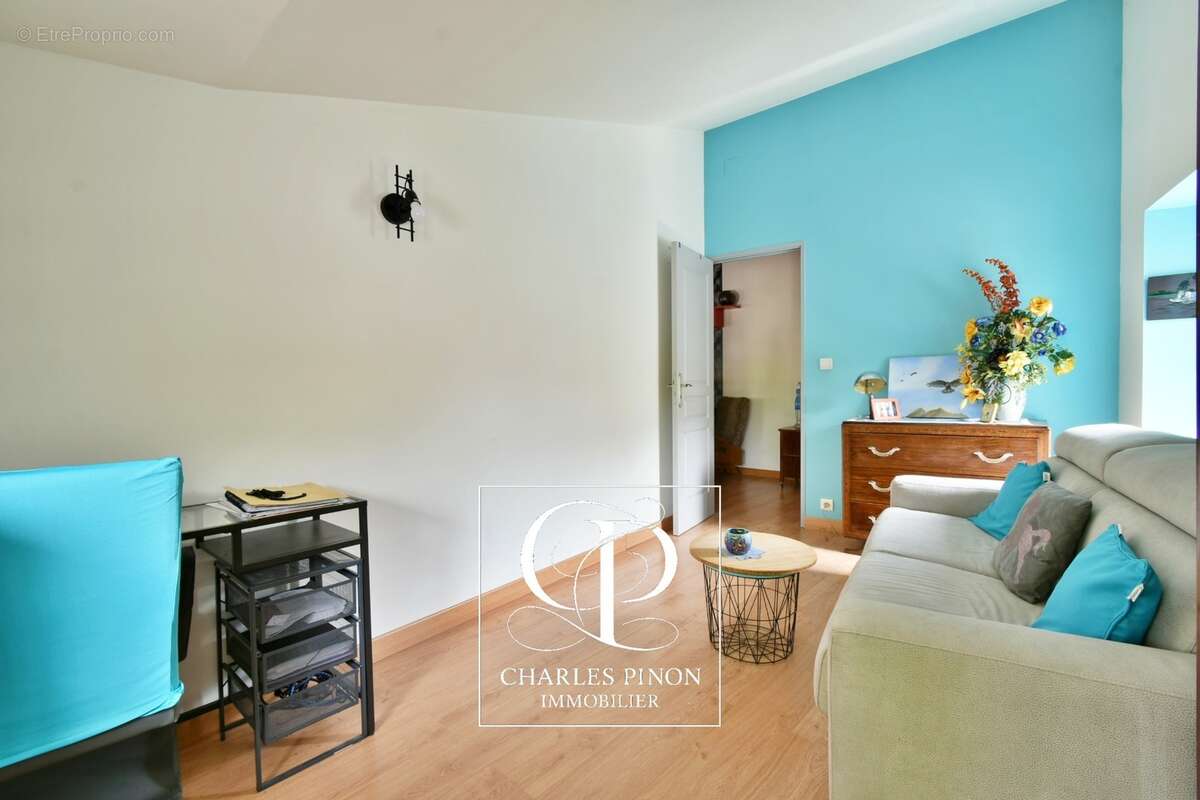 Appartement à vendre 4 pièces MALLEMORT (13) - photo 3