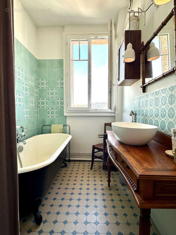 Appartement à PARIS-20E