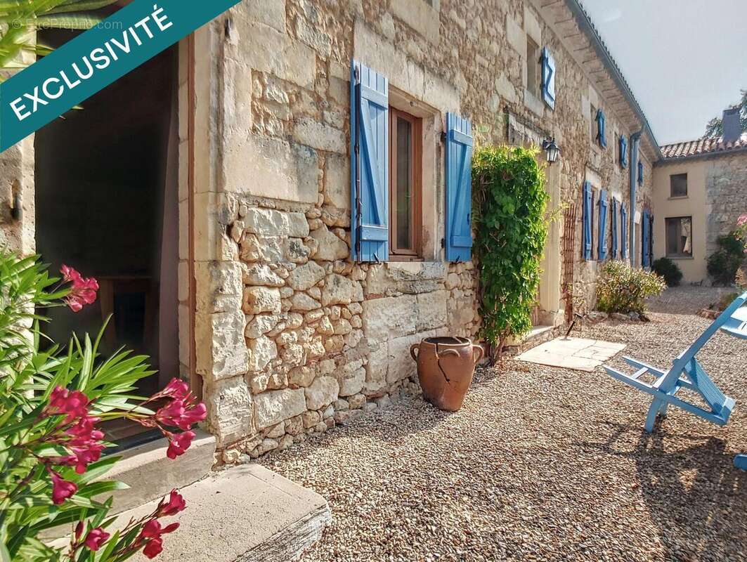 Maison 345 m² à Le Fouilloux  - photo 3