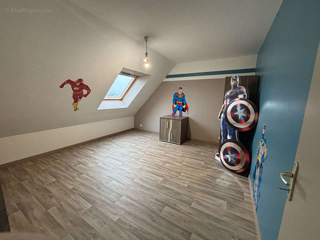 Maison à MESLAY-DU-MAINE