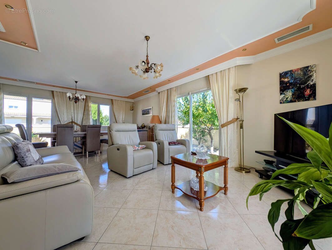 Maison à LEZIGNAN-CORBIERES